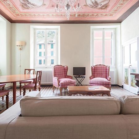 Marina Apartment, Unique, Authentic, Beachfront, 2 Aircondo Bdr , 2Bht, Easy To Train Or From Private Parking Vernazza Bagian luar foto