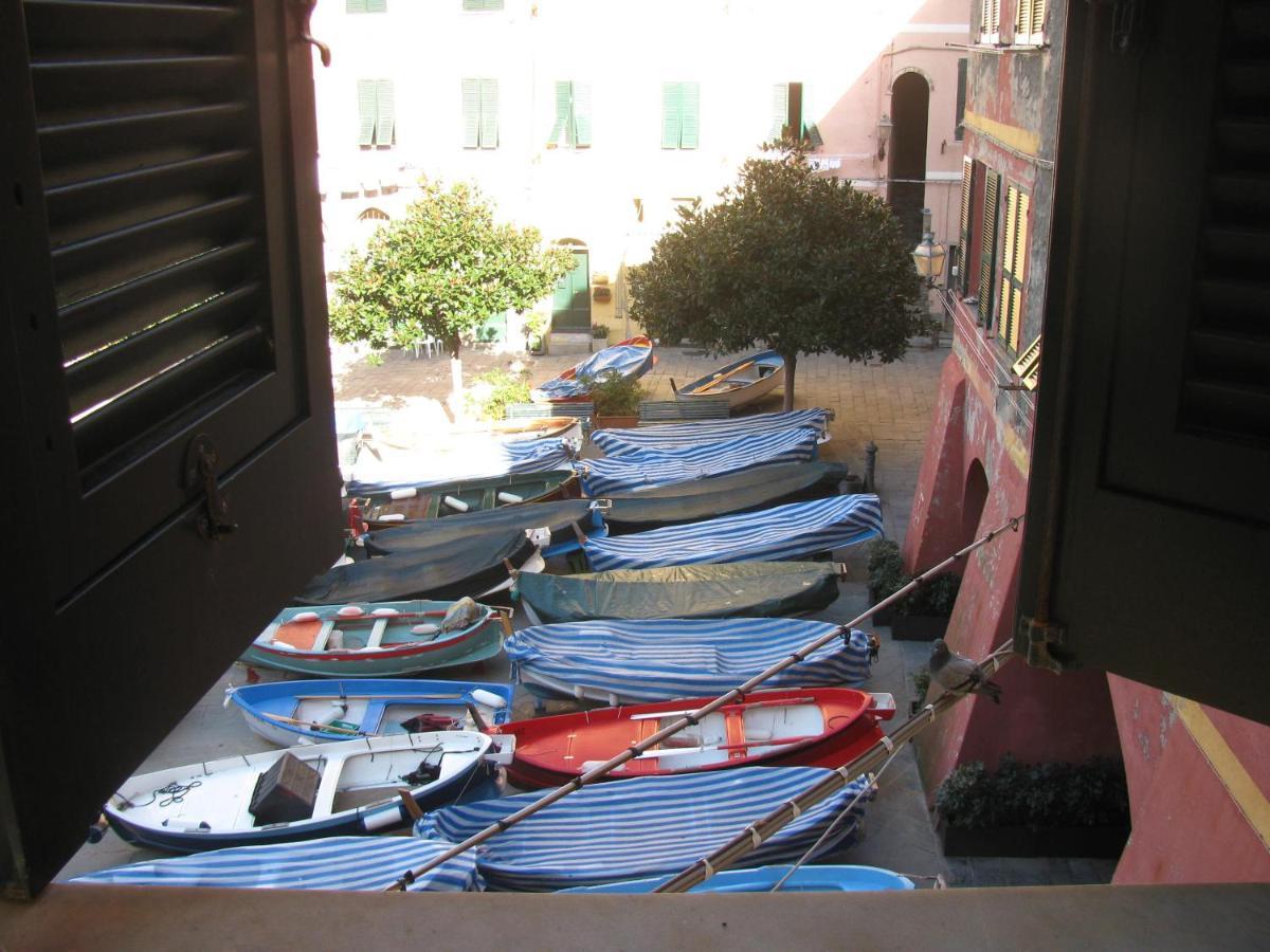 Marina Apartment, Unique, Authentic, Beachfront, 2 Aircondo Bdr , 2Bht, Easy To Train Or From Private Parking Vernazza Bagian luar foto