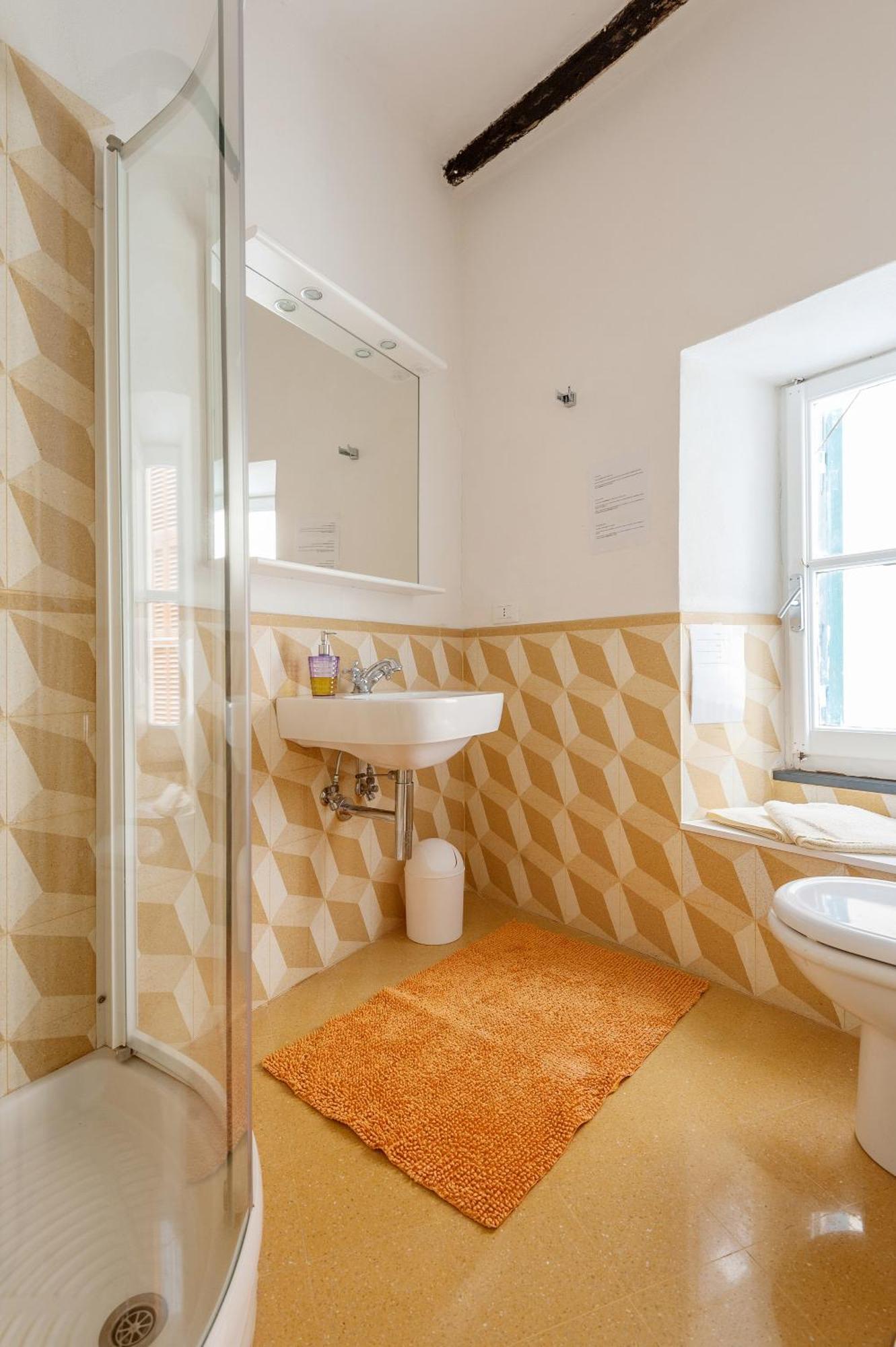 Marina Apartment, Unique, Authentic, Beachfront, 2 Aircondo Bdr , 2Bht, Easy To Train Or From Private Parking Vernazza Bagian luar foto